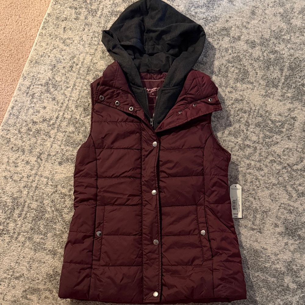 Arizona puffer vest. Size M